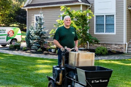 fertilizing lawn